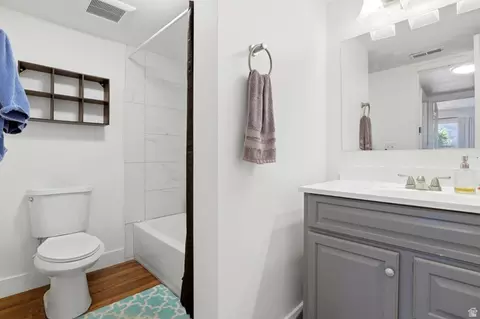 Bath - 88 W 50 S #P-10, Centerville, UT 84014 photo 2 of 2