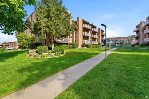 Exterior - 88 W 50 S #P-10, Centerville, UT 84014 photo 4 of 5