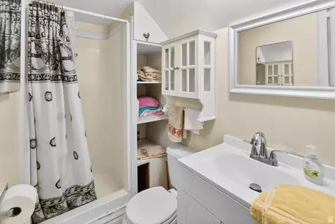 Bath - 14 S 800 W, Orem, UT 84058 photo 2 of 2