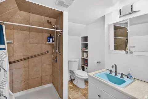 Bath - 14 S 800 W, Orem, UT 84058 photo 1 of 2
