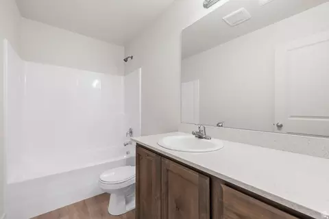 Bath - 4015 S Woodland Ave #325MTH, Mapleton, UT 84664 photo 3 of 3
