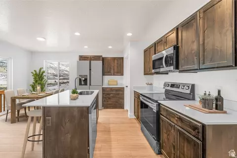 Kitchen - 4015 S Woodland Ave #325MTH, Mapleton, UT 84664 photo 1 of 3