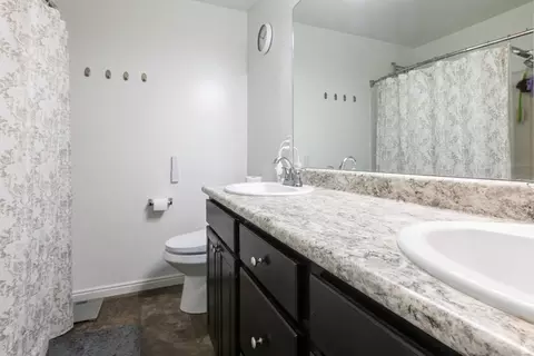 Bath - 677 N 220 E, Salem, UT 84653 photo 1 of 1