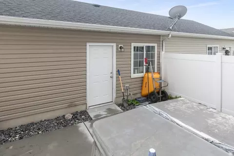 Exterior - 677 N 220 E, Salem, UT 84653 photo 3 of 5