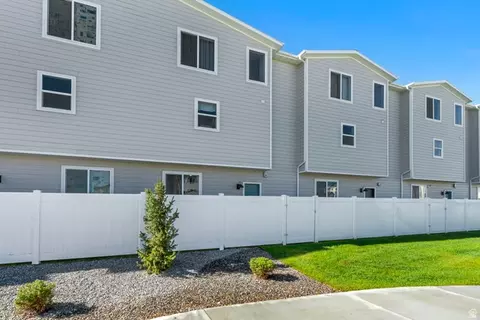 Exterior - 701 E Garden Grove Dr, Eagle Mountain, UT 84005 photo 6 of 12