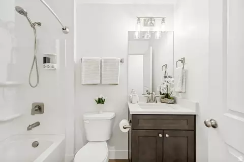 Bath - 701 E Garden Grove Dr, Eagle Mountain, UT 84005 photo 5 of 5
