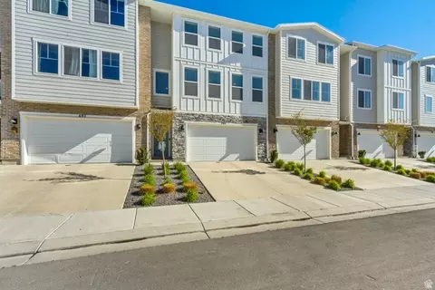Exterior - 701 E Garden Grove Dr, Eagle Mountain, UT 84005 photo 2 of 12