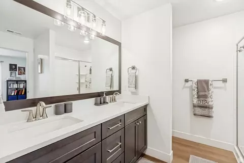 Bath - 701 E Garden Grove Dr, Eagle Mountain, UT 84005 photo 2 of 5