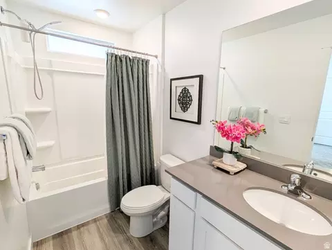 Bath - 3893 N Aggie Dr E #104, Eagle Mountain, UT 84005 photo 2 of 3