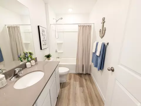 Bath - 3893 N Aggie Dr E #104, Eagle Mountain, UT 84005 photo 3 of 3