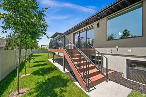 Exterior - 507 W Windmill Gate Cv, Draper, UT 84020 photo 6 of 7