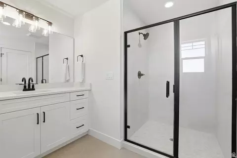 Bath - 7645 S 300 E, Midvale, UT 84047 photo 2 of 4