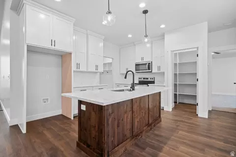 Kitchen - 4458 W Bucky S #7, Ogden, UT 84404 photo 2 of 3