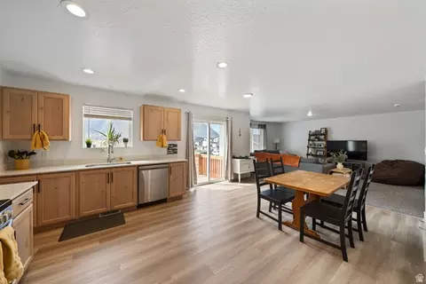 Kitchen - 683 W Powderwood Ln, Mapleton, UT 84664 photo 1 of 2