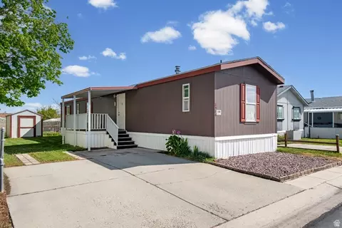 8506 Sunset Hills Dr #180, Magna, UT 84044