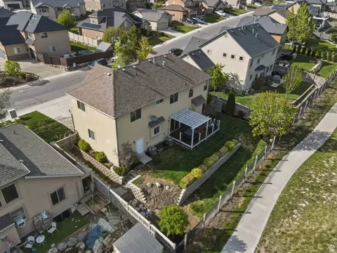 View/Area - 3926 E Barton Creek Dr, Eagle Mountain, UT 84005 photo 3 of 5