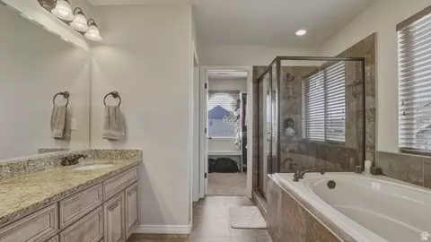 Bath - 3926 E Barton Creek Dr, Eagle Mountain, UT 84005 photo 2 of 4