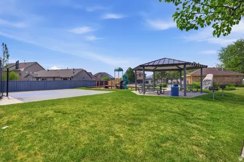 Exterior - 3926 E Barton Creek Dr, Eagle Mountain, UT 84005 photo 7 of 7