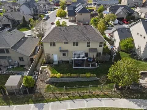 View/Area - 3926 E Barton Creek Dr, Eagle Mountain, UT 84005 photo 2 of 5