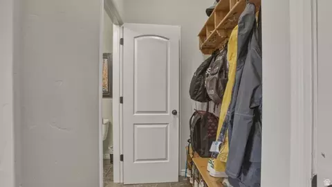 Entry Way - 3926 E Barton Creek Dr, Eagle Mountain, UT 84005 photo 5 of 9