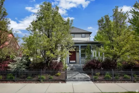 4212 W Lake Bridge Dr S, South Jordan, UT 84095