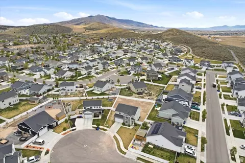 1756 E Seabiscuit Ct N, Eagle Mountain, UT 84005