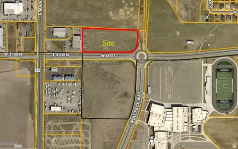 105 E 3100 N, Hyde Park, UT 84318 photo 2