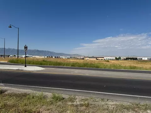 105 E 3100 N, Hyde Park, UT 84318 photo 4