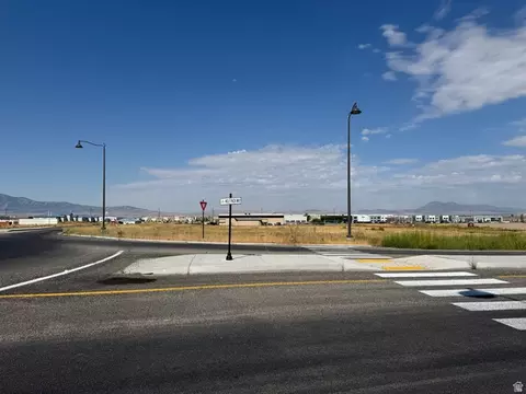 105 E 3100 N, Hyde Park, UT 84318 photo 5