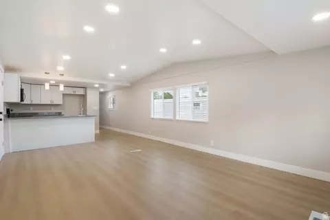 6494 S 1090 W, Murray, UT 84123 photo 4