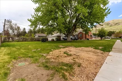 385 E Randall Way S #2, Centerville, UT 84014 photo 4