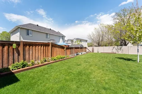 Exterior - 1013 N Main St, Orem, UT 84057 photo 5 of 7