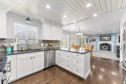 Kitchen - 1013 N Main St, Orem, UT 84057 photo 2 of 4