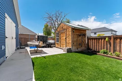 Exterior - 1013 N Main St, Orem, UT 84057 photo 7 of 7