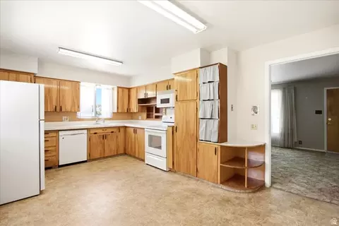 Kitchen - 1677 S 75 E, Bountiful, UT 84010 photo 1 of 5