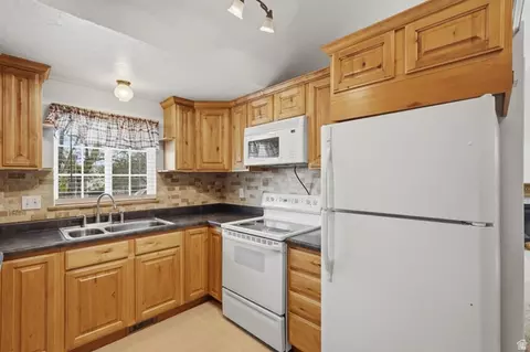 Kitchen - 1183 E 2300 N, Layton, UT 84040 photo 4 of 4