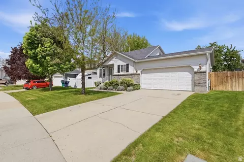 Exterior - 1183 E 2300 N, Layton, UT 84040 photo 2 of 9