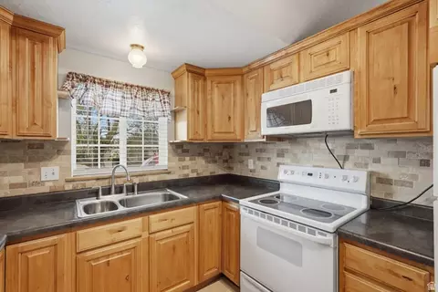 Kitchen - 1183 E 2300 N, Layton, UT 84040 photo 3 of 4