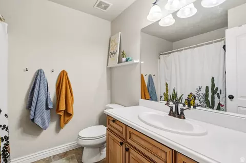 Bath - 2013 S 330 W, Orem, UT 84058 photo 3 of 4