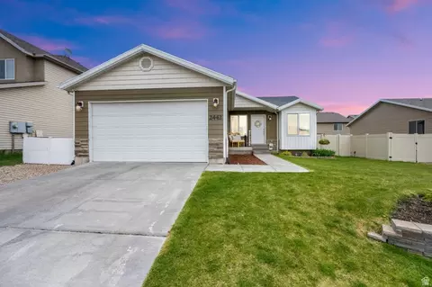 2442 E Hitching Post Dr, Eagle Mountain, UT 84005