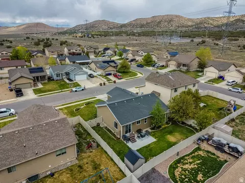 View/Area - 2442 E Hitching Post Dr, Eagle Mountain, UT 84005 photo 4 of 9