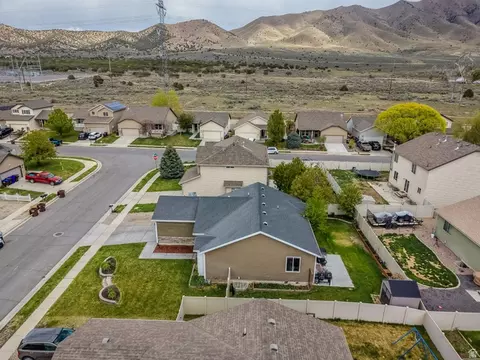 View/Area - 2442 E Hitching Post Dr, Eagle Mountain, UT 84005 photo 2 of 9
