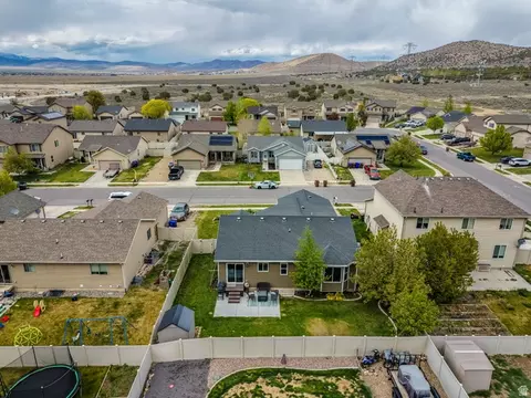 View/Area - 2442 E Hitching Post Dr, Eagle Mountain, UT 84005 photo 5 of 9