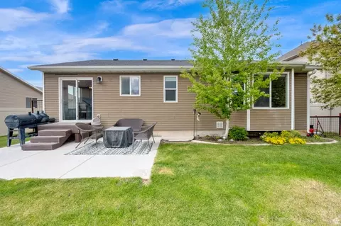Exterior - 2442 E Hitching Post Dr, Eagle Mountain, UT 84005 photo 4 of 7