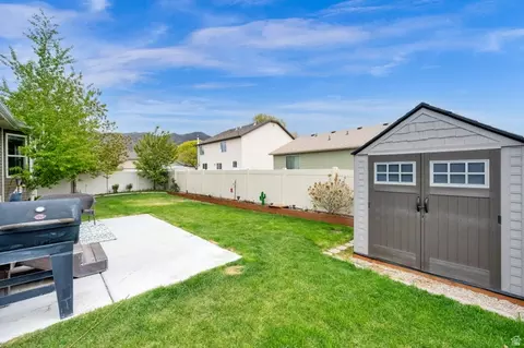 Exterior - 2442 E Hitching Post Dr, Eagle Mountain, UT 84005 photo 5 of 7