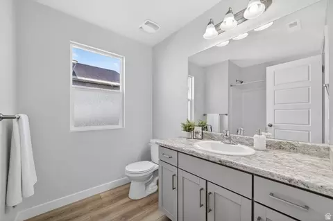 Bath - 4240 E Center Point St, Eagle Mountain, UT 84005 photo 3 of 3