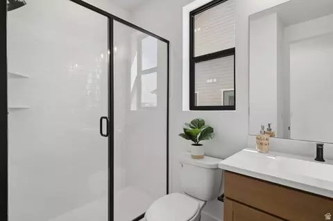 Bath - 583 E 1225 N #126, Orem, UT 84097 photo 3 of 7