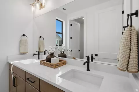 Bath - 583 E 1225 N #126, Orem, UT 84097 photo 6 of 7