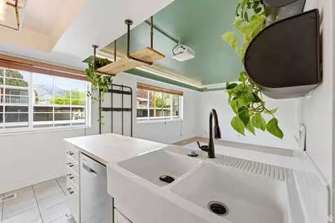 2220 E Murray Holladay Rd S # 46, Holladay, UT 84117