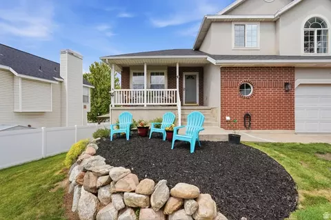 581 E Compass Cir N, North Salt Lake, UT 84054
